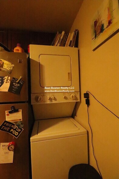 Building Photo - 429 Franklin St