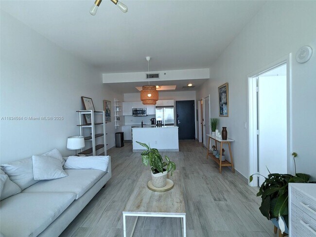 Building Photo - 888 Biscayne Blvd