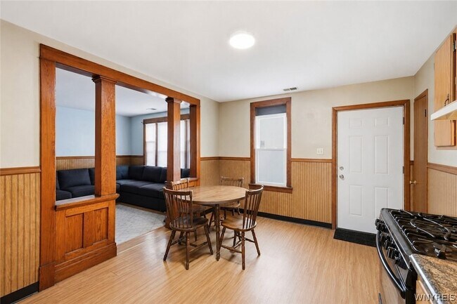 Building Photo - 26 E Milnor Ave