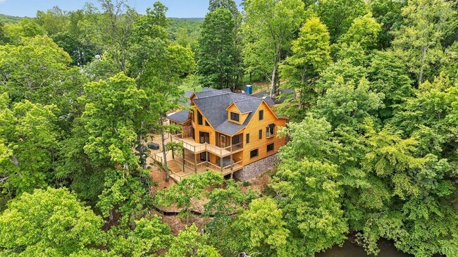 Building Photo - 308 Acres Ct