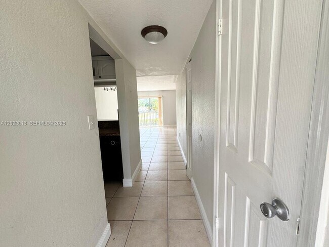 Building Photo - 8600 SW 109th Ave