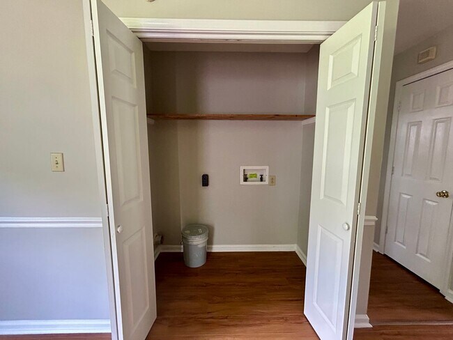 Building Photo - 1225 Cobblestone Ln