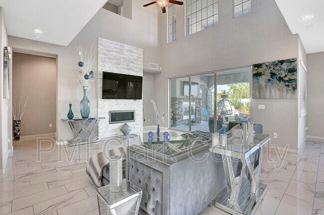 Building Photo - 320 Oakrun Ct