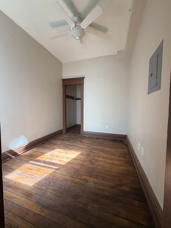 Building Photo - 604 W 3rd St