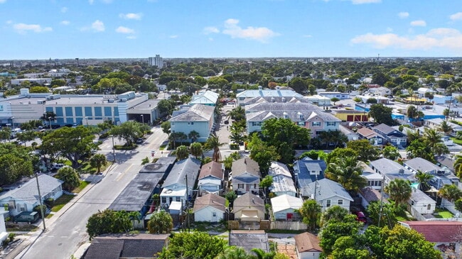 Building Photo - 306 N J St