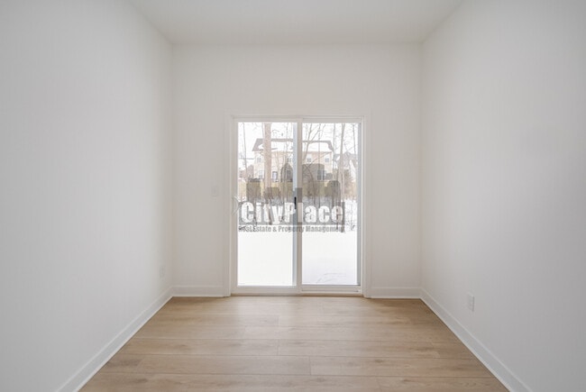 Building Photo - 6573 Halsey St