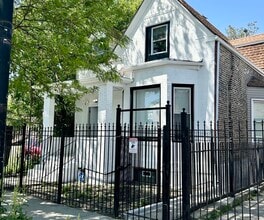 Building Photo - 2720 W Harrison St