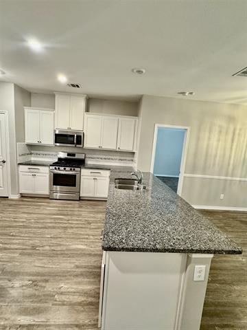 Building Photo - 2920 Colorado Dr