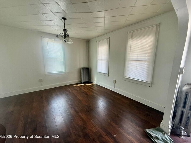 Building Photo - 301 Main St