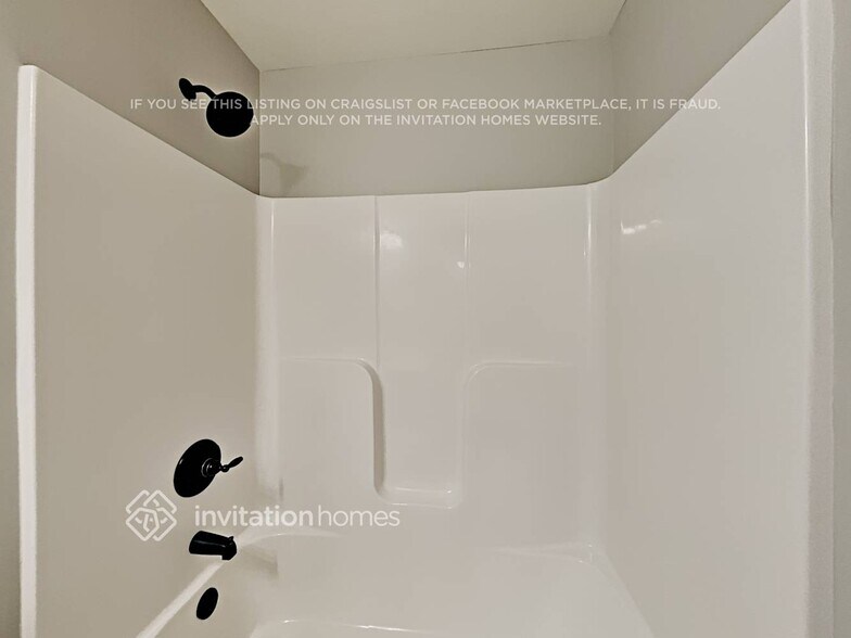 Building Photo - 829 Joy Dr