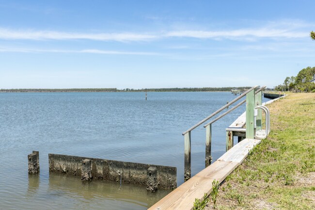 Building Photo - 608 Hwy 70 Sea Level