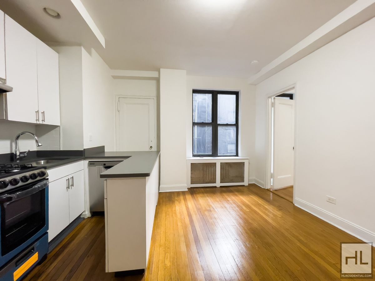 Building Photo - EAST 46 STREET