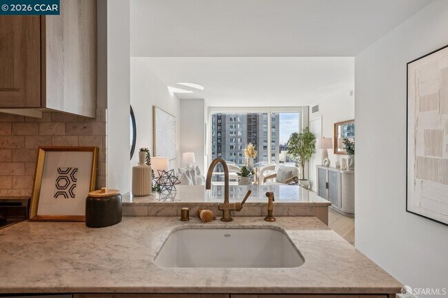 Building Photo - 401 Harrison St