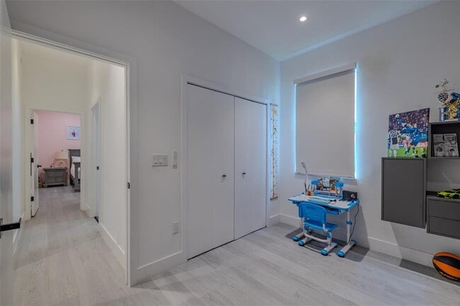 Building Photo - 8117 Hampton Glen Dr