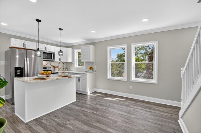 Building Photo - 4212 Byers St