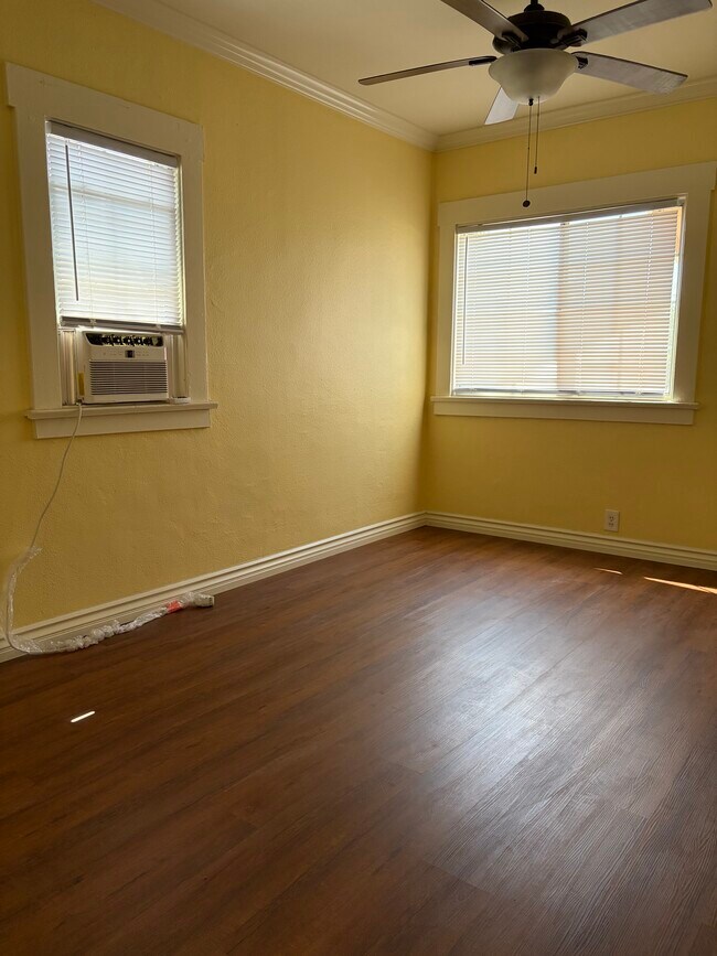 bedroom - 553 Lincoln Ave