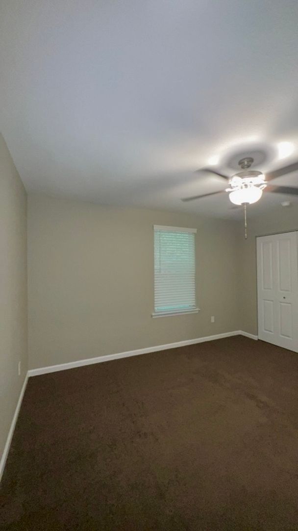 Building Photo - AVAILABLE NOW! 3/3 Condo convenient to FSU...