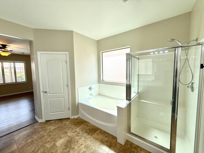 Building Photo - 17455 W Meadow Ln