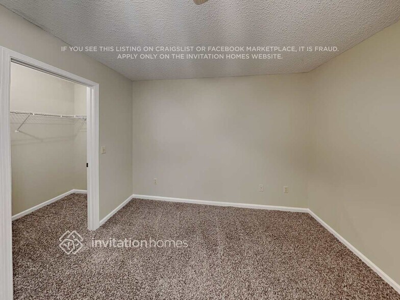 Building Photo - 9713 Peabody Dr N