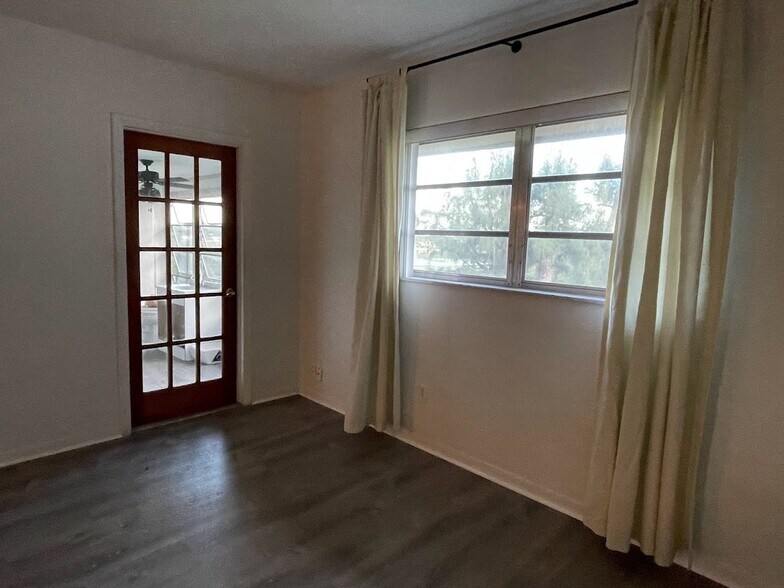 Building Photo - 2510 SW 81st Ave