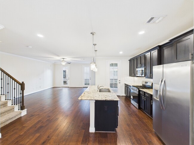 Building Photo - 8918 Terrace Pass Dr