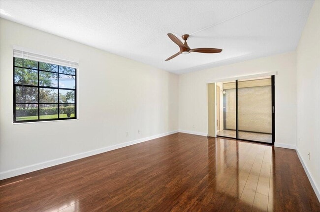 Building Photo - 101 Pinecrest Cir