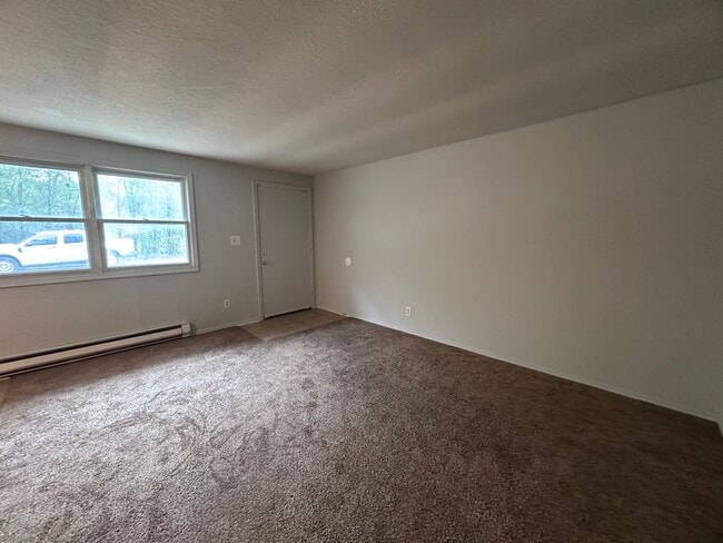 Building Photo - 408-4 Main-W