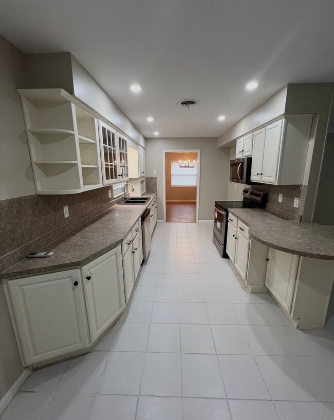 Building Photo - Charming 3 bedroom home in South Lakeland!