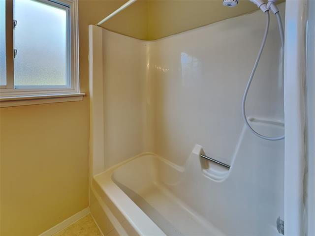 Building Photo - 1334 Forestglen Dr