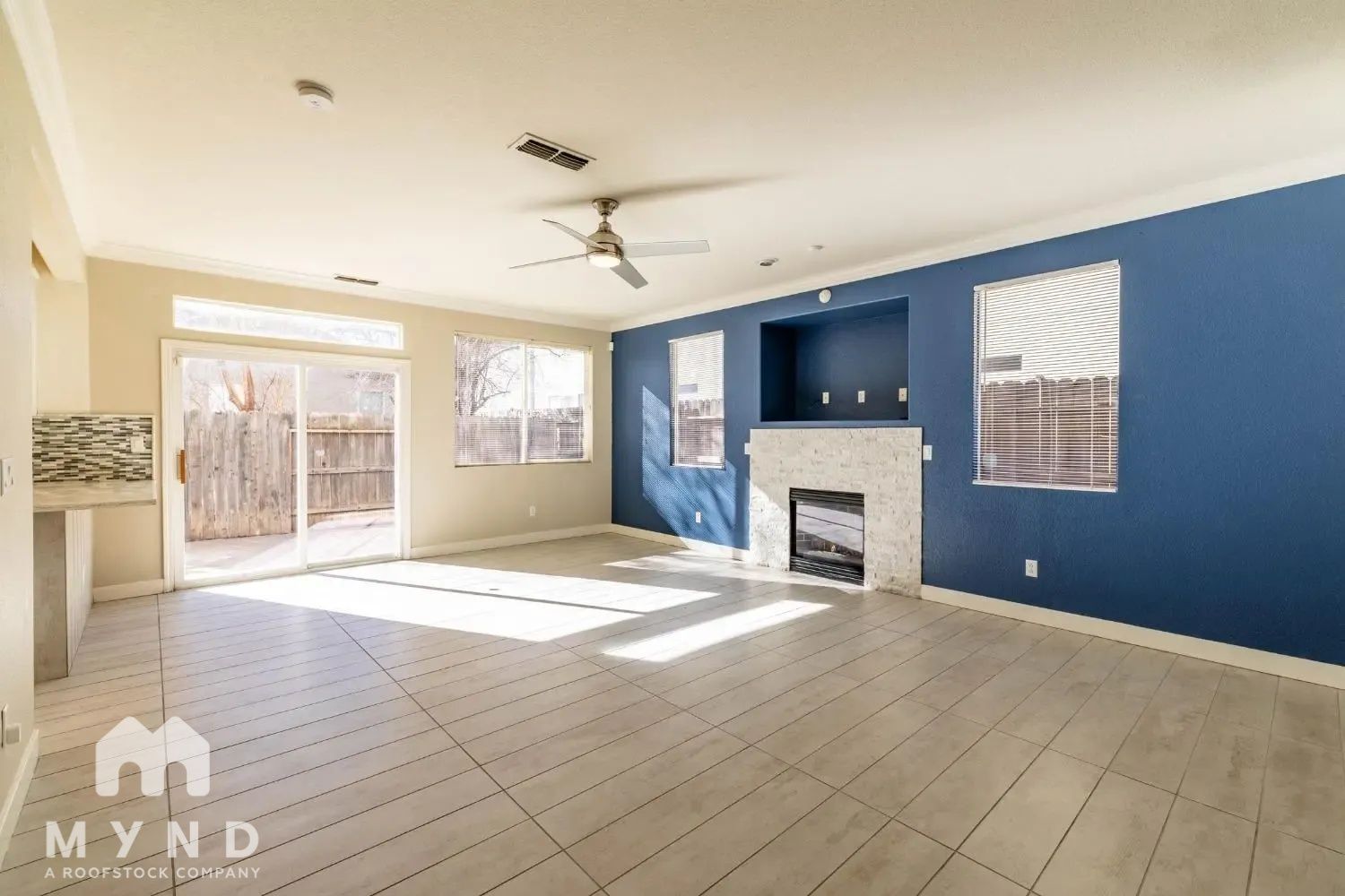 Building Photo - 5325 Dunlay Dr