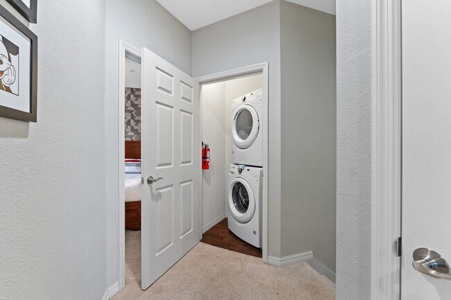 Building Photo - 3211 Oyster Ln