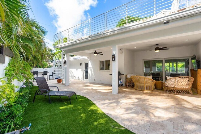 Building Photo - 6130 Ridge Ln