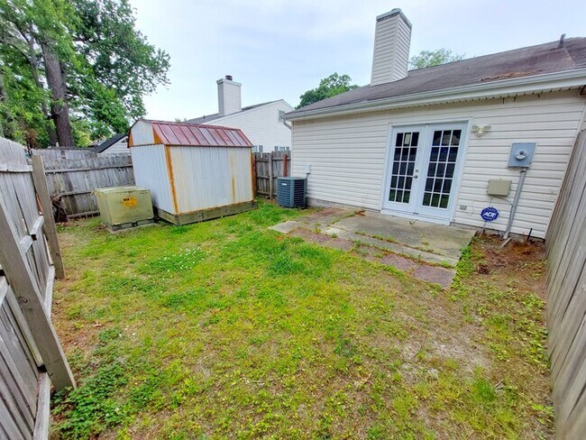 Building Photo - Beautiful Virginia Beach TownHome | 3BR, 2BA