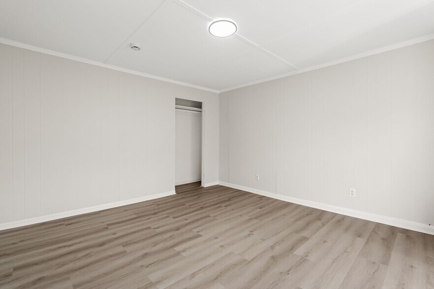 Bedroom 1 - 122 Saratoga St
