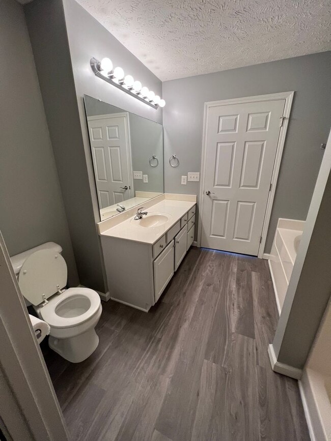 Building Photo - 3310 Harbour Pointe Pl