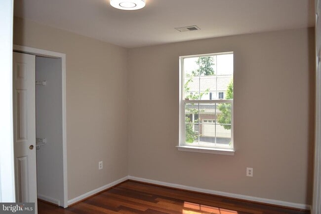 Building Photo - 20412 Middlebury St