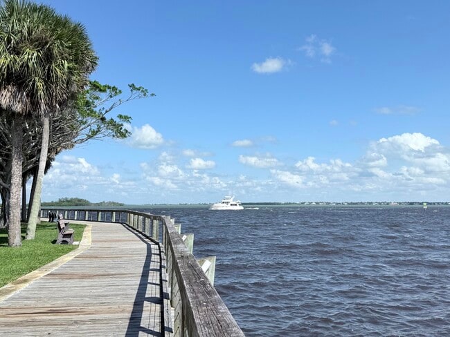 Building Photo - 3364 Jefferson St