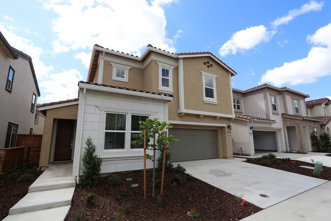 Building Photo - 3707 Red Fir Ln