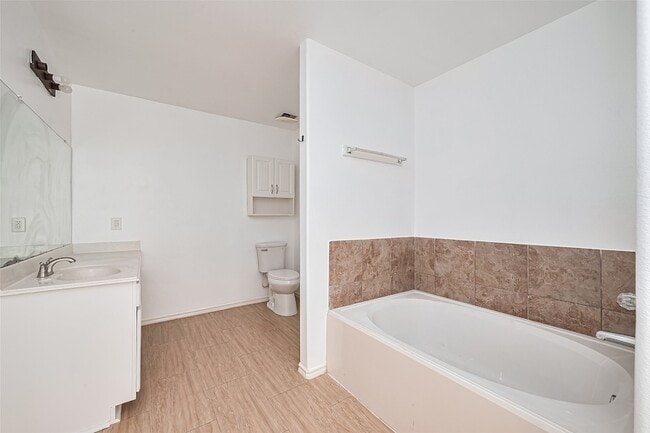 Building Photo - 508 Birch Cluster Ct