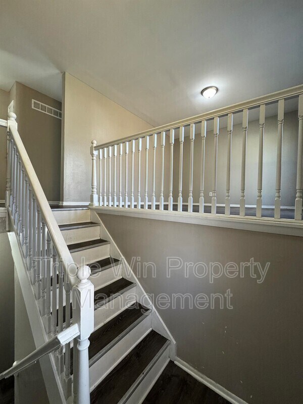 Building Photo - 1464 Monopoly Dr