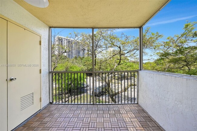 Building Photo - 8343 Lake Dr