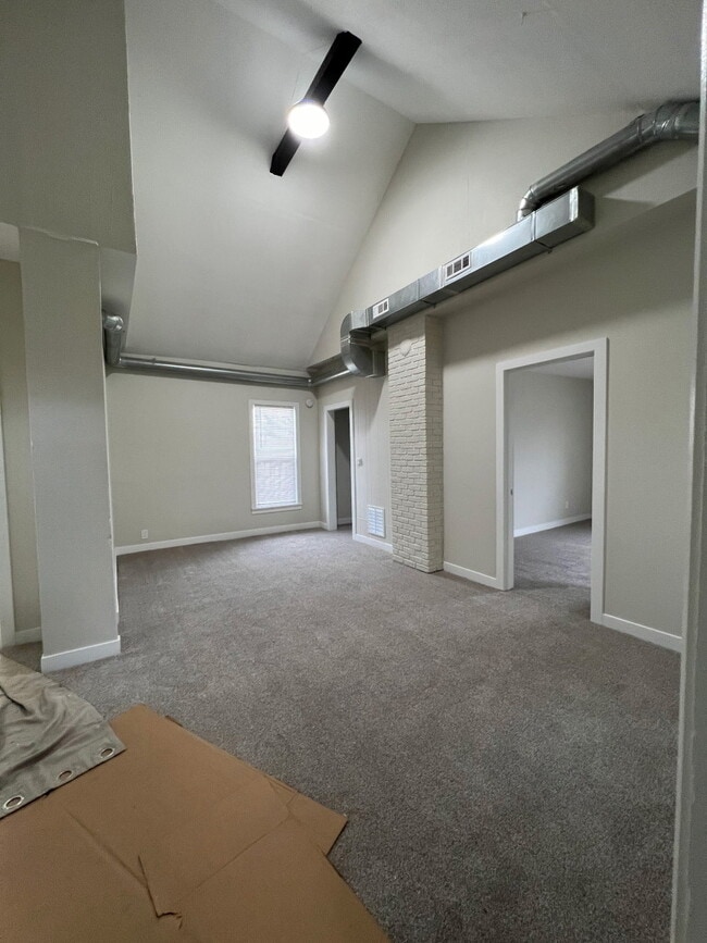 Building Photo - 928 Garfield St