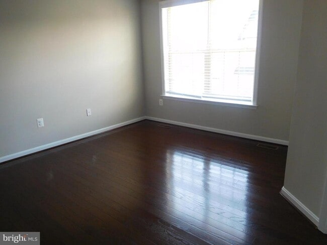 Building Photo - 9828 Smithview Pl