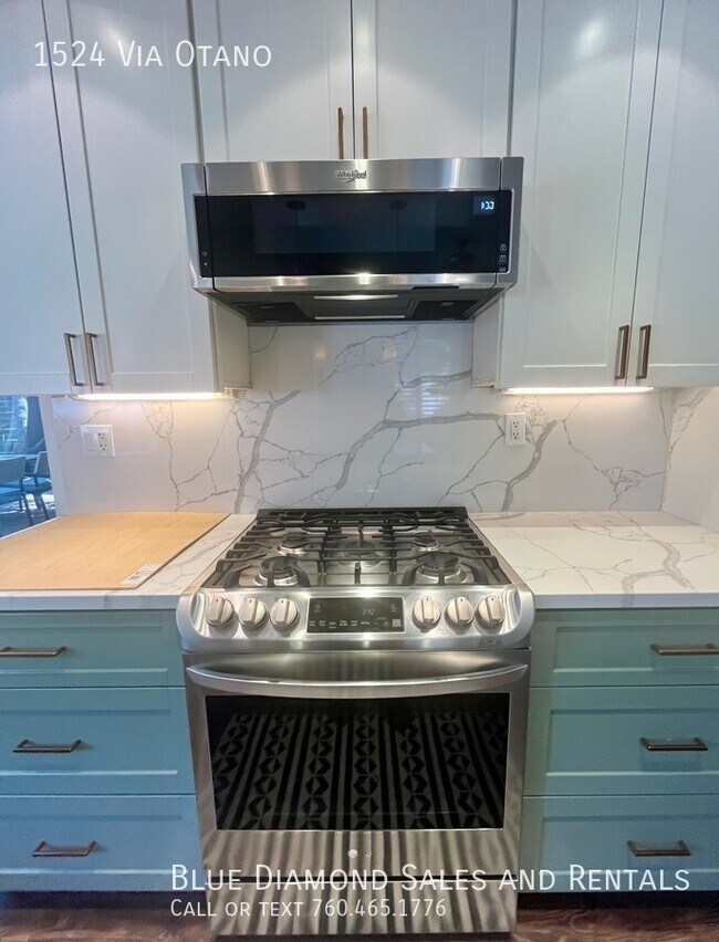 Building Photo - 1524 Via Otano