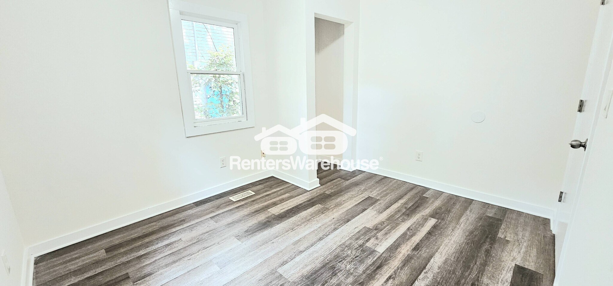 Building Photo - 2015 Detroit Ave NW