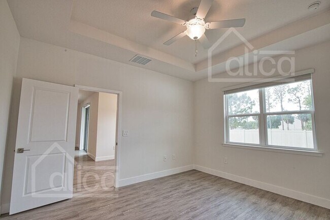 Building Photo - 3539 Donahue Ave