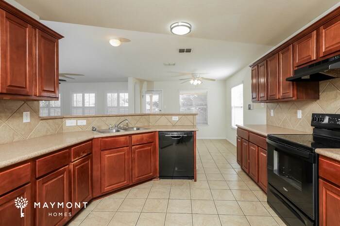 Building Photo - 10006 Caspian Ledge