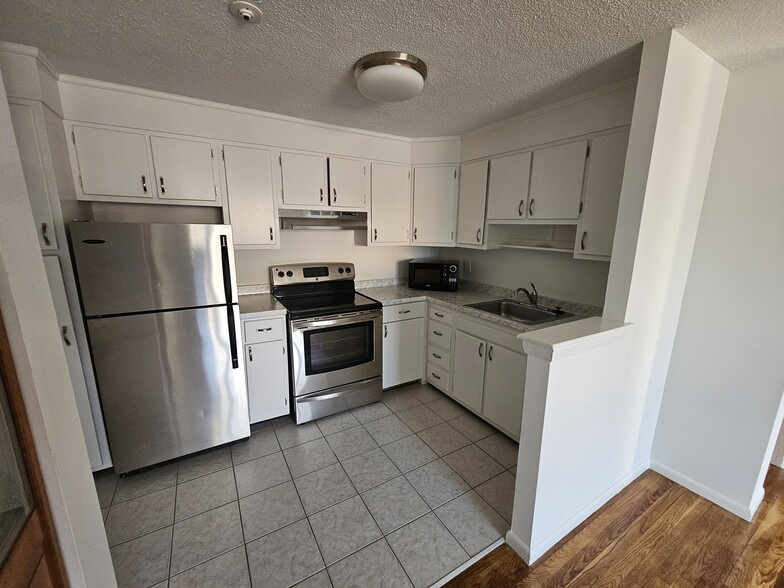 Kitchen 2 - 99 Cluff Crossing Rd