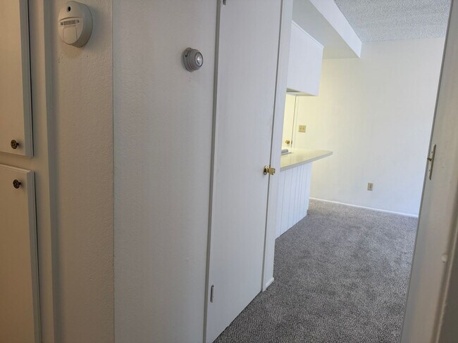Building Photo - 6172 Peoria Dr