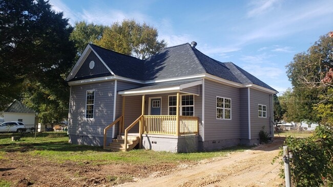 Building Photo - 2 bed/1 bath home